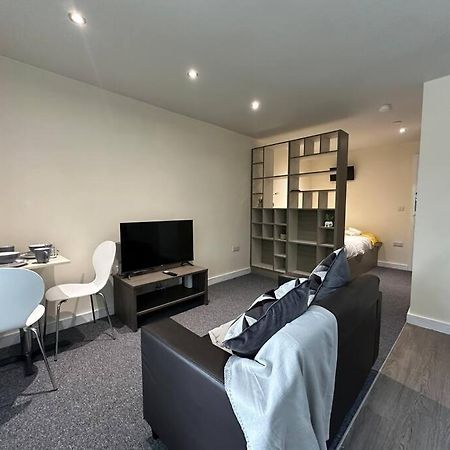 Studio Flat In Bolton 아파트 외부 사진