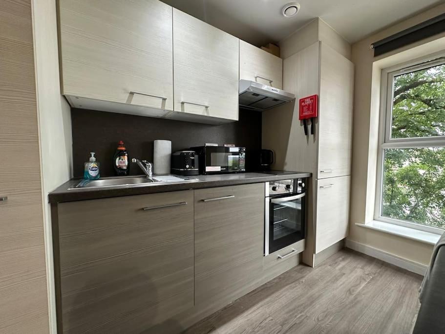 Studio Flat In Bolton 아파트 외부 사진