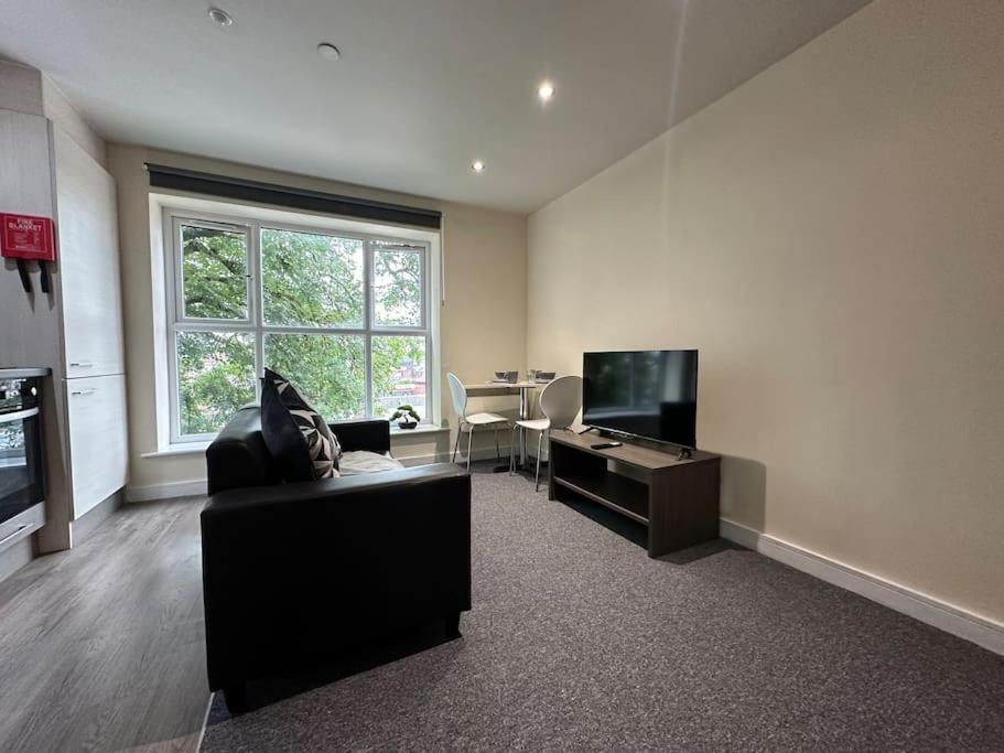 Studio Flat In Bolton 아파트 외부 사진