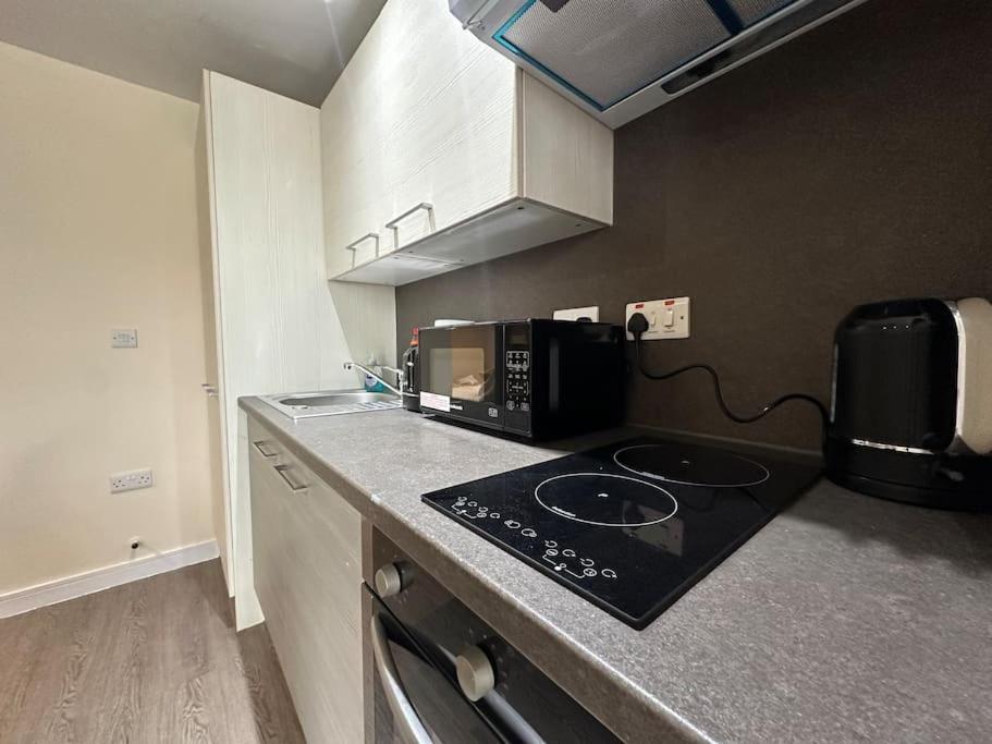 Studio Flat In Bolton 아파트 외부 사진